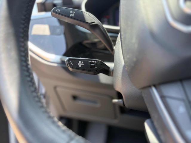 AUDI Q3 35 TDI S tronic Business Advanced *NEW MODEL*