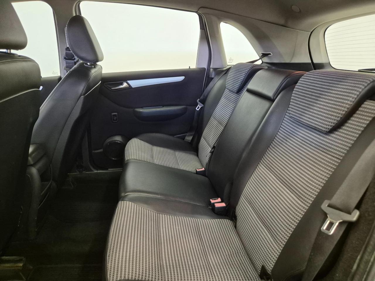 Mercedes B 200 CDI Chrome - NEOPATENTATI - Clima - Radio CD