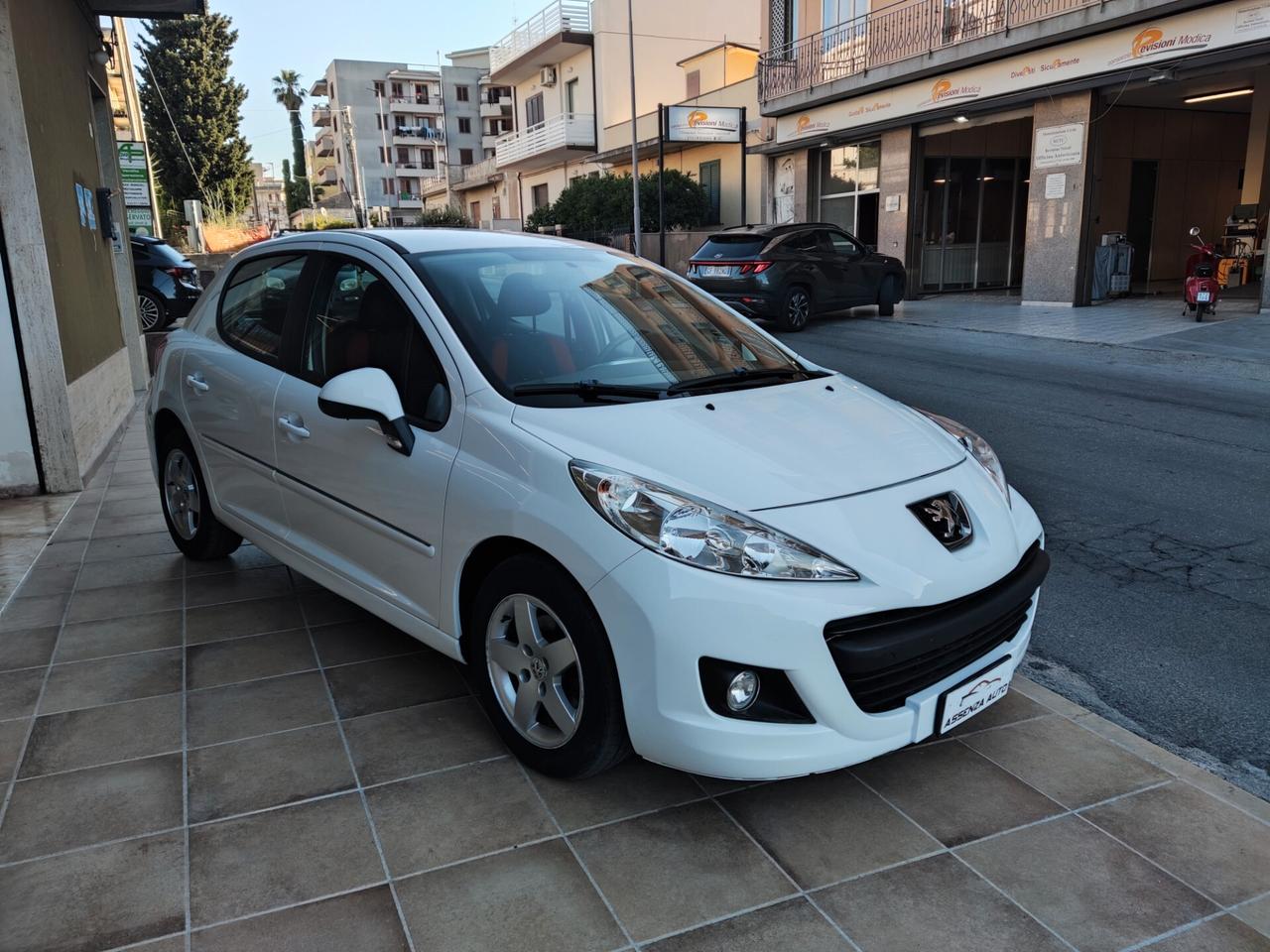 Peugeot 207 1.4 HDi XS Ok neop