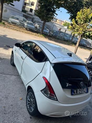 LANCIA Ypsilon 1.3 MJT 16V 95 CV 5 porte S&S Gol