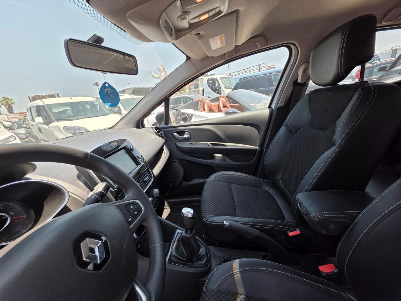 Renault Clio dCi 8V 75 CV 5 porte Moschino Life