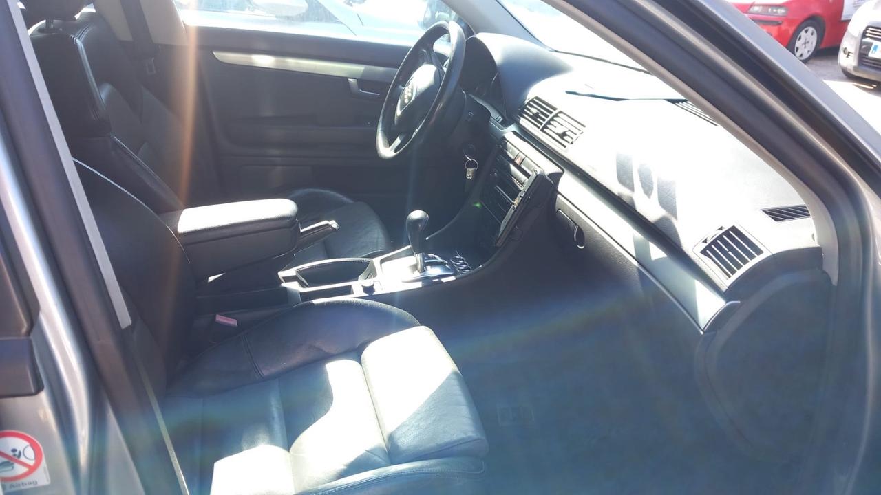 Audi A4 2.0 16V TFSI Avant quattro Top