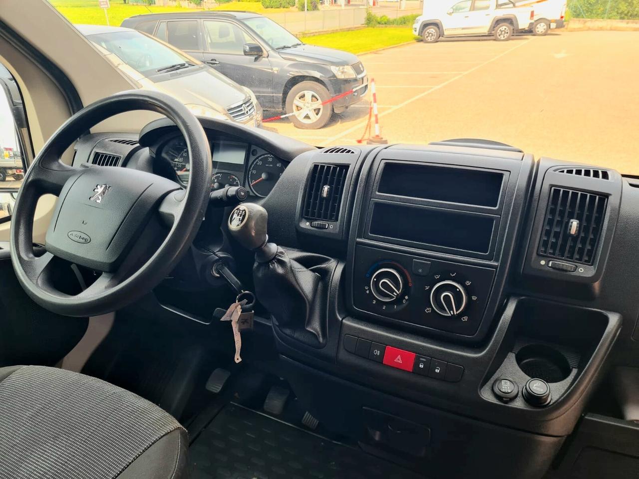 PEUGEOT BOXER 330 2.2 HDi 110CV L2H1