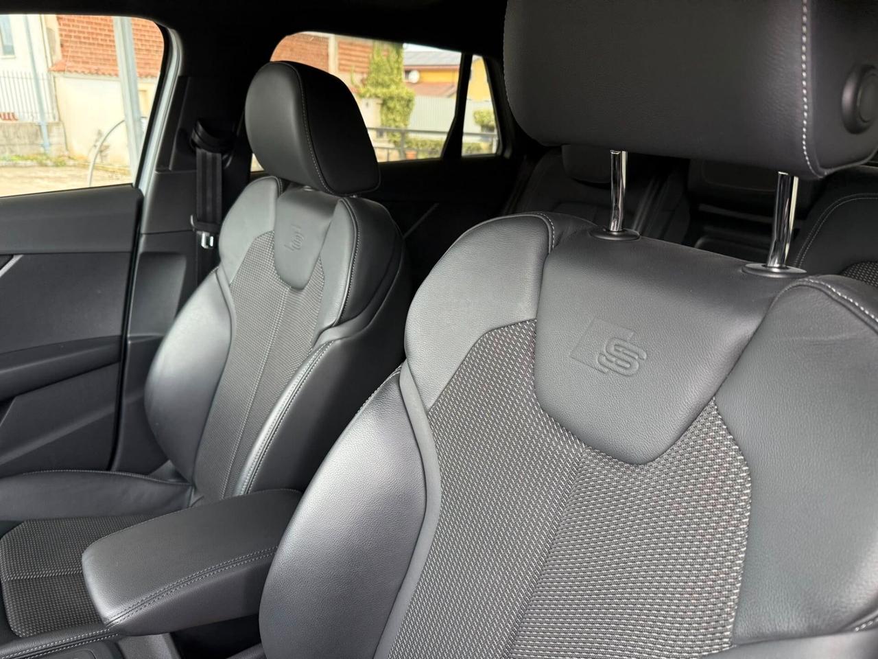 Audi Q2 2.0 Tdi 116CV -TETTO A -S LINE INT-