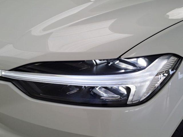 VOLVO XC60 B4 (d) automatico Plus Dark