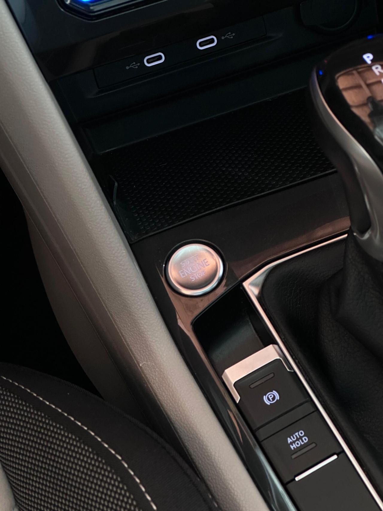 Volkswagen Tiguan 2.0 TDI 200 CV SCR DSG 4MOTION Elegance