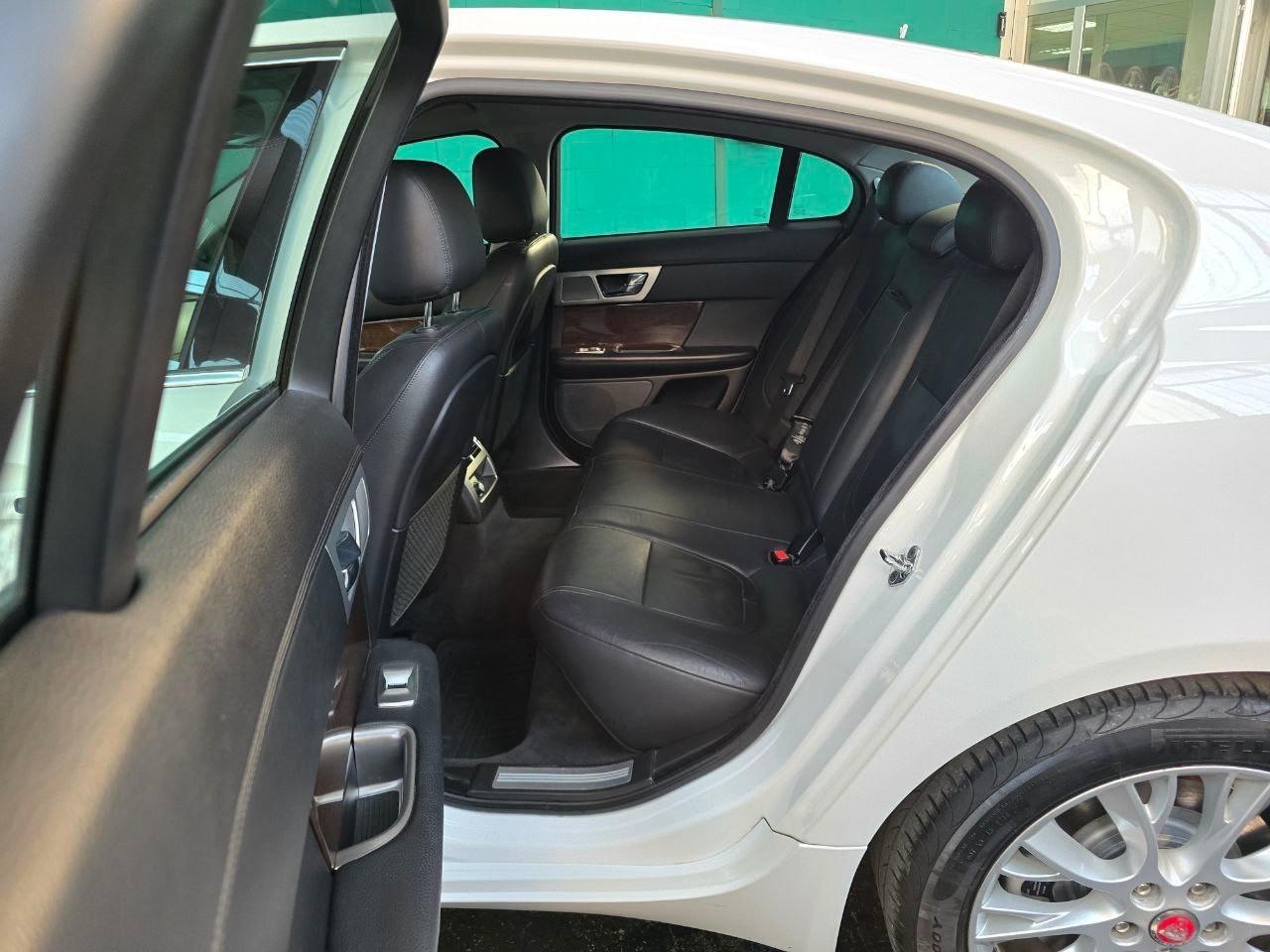 Jaguar XF 2.2 D 190 CV