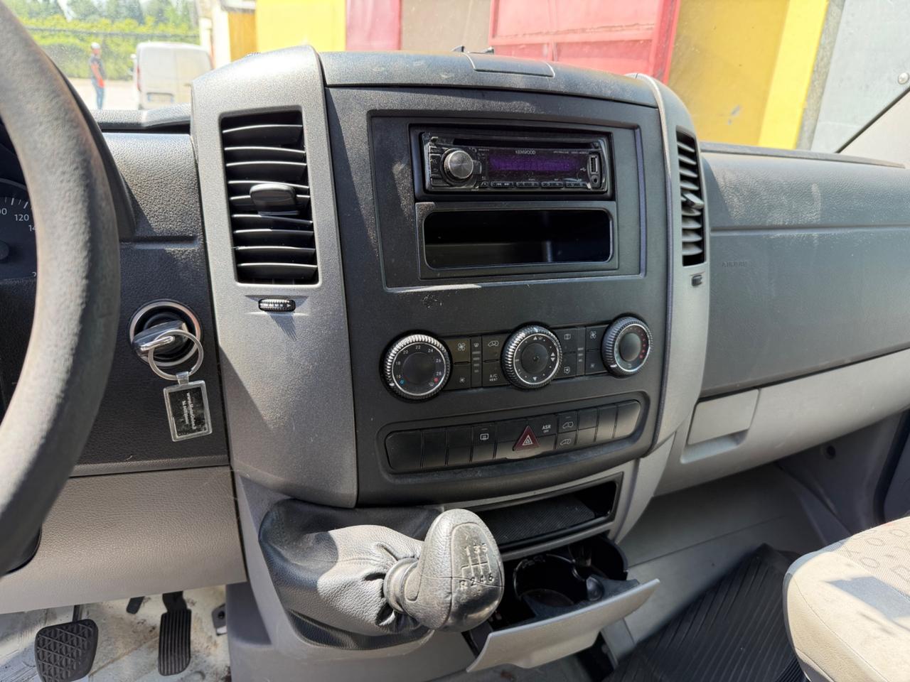 Volkswagen Crafter 9 posti con clima - 2011