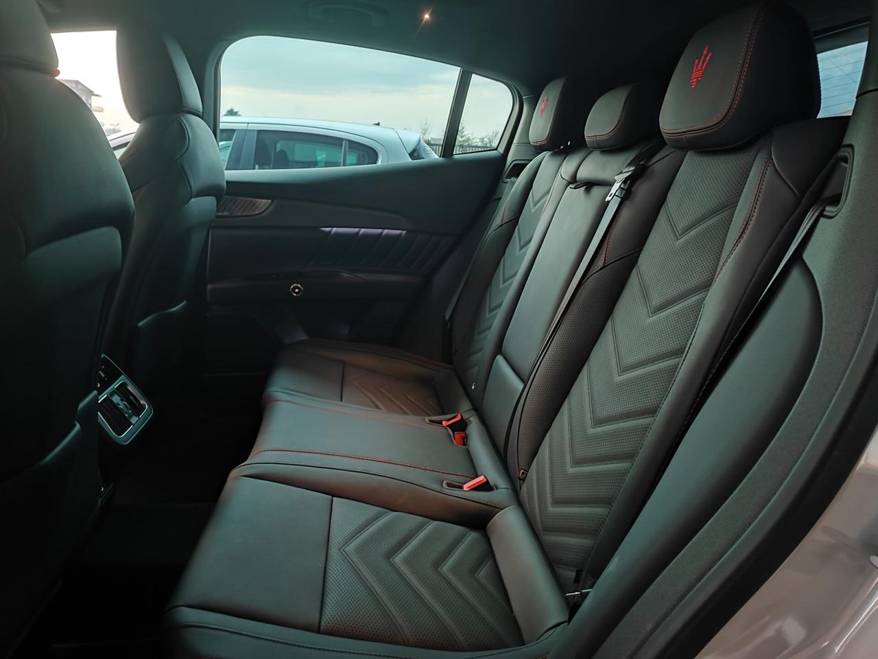 Maserati Grecale V6 AWD Trofeo FULL+++