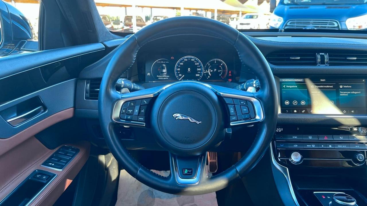Jaguar XF 2.0 D 180 CV aut. R-Sport