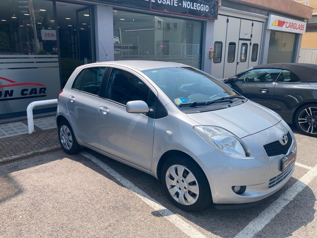Toyota Yaris 1.3 5 porte M-MT Sol