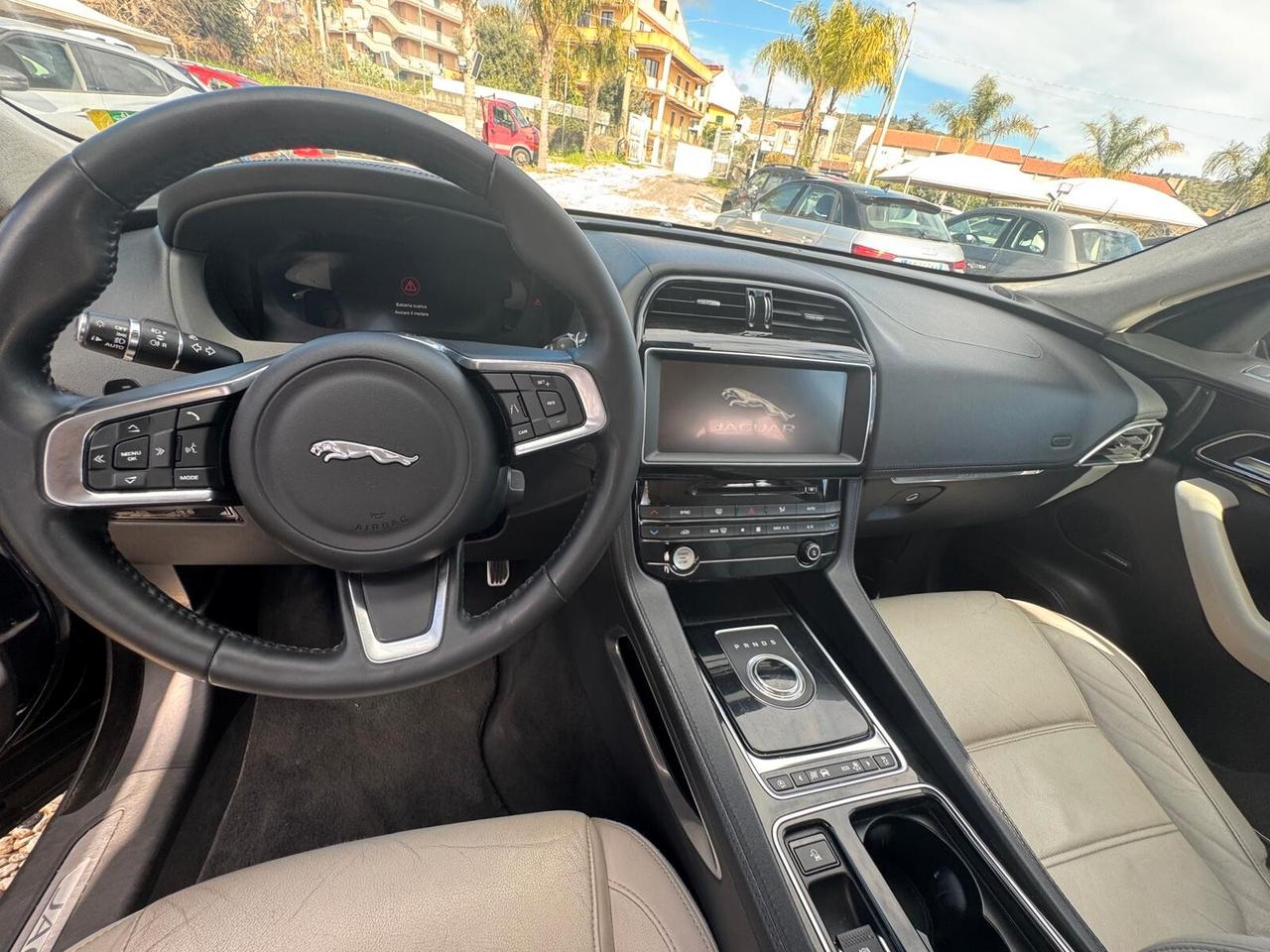 Jaguar F-Pace 2.0 D 180 CV AWD aut. Portfolio