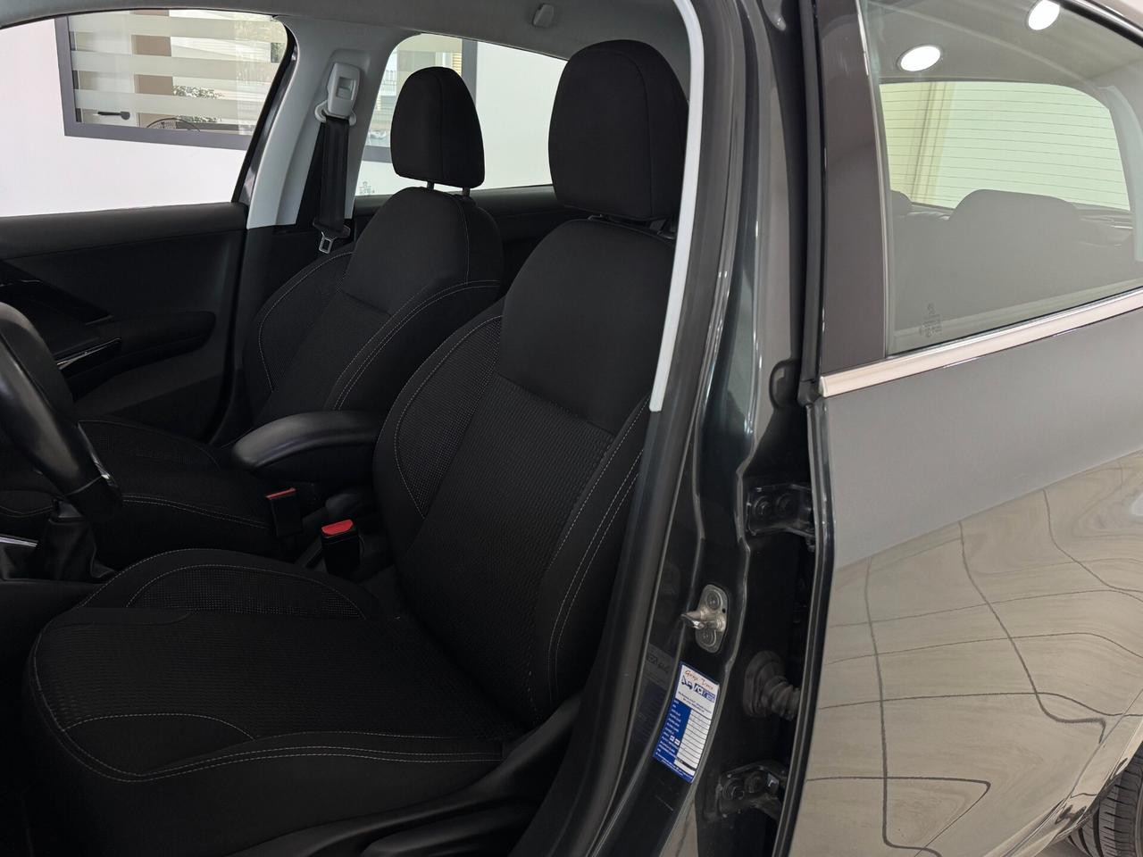 Peugeot 208 1.2 PureTech 82cv 5 porte Allure