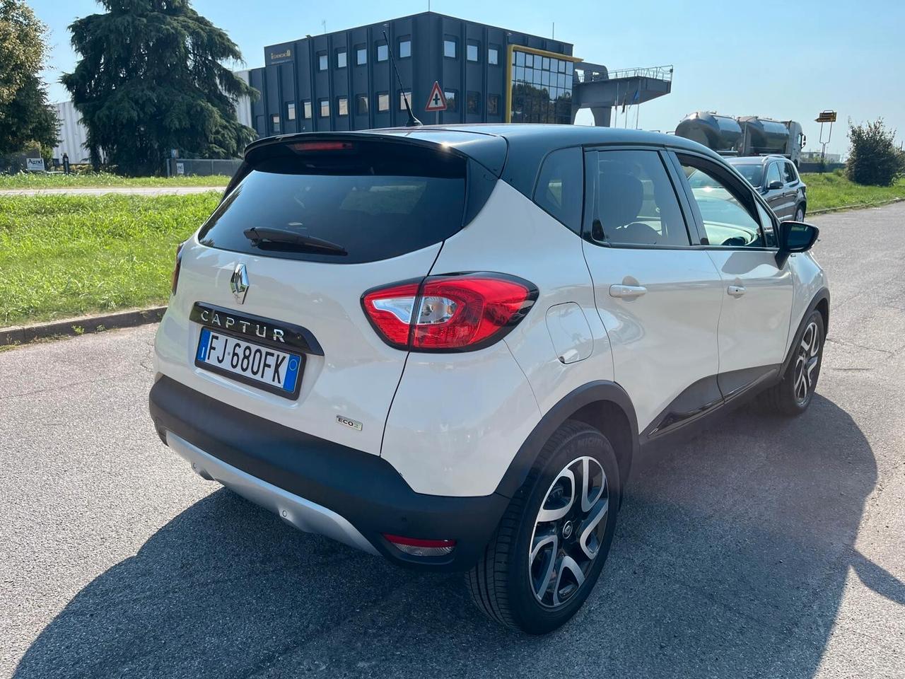 Renault Captur dCi 8V 90 CV EDC Start&Stop Energy Hypnotic