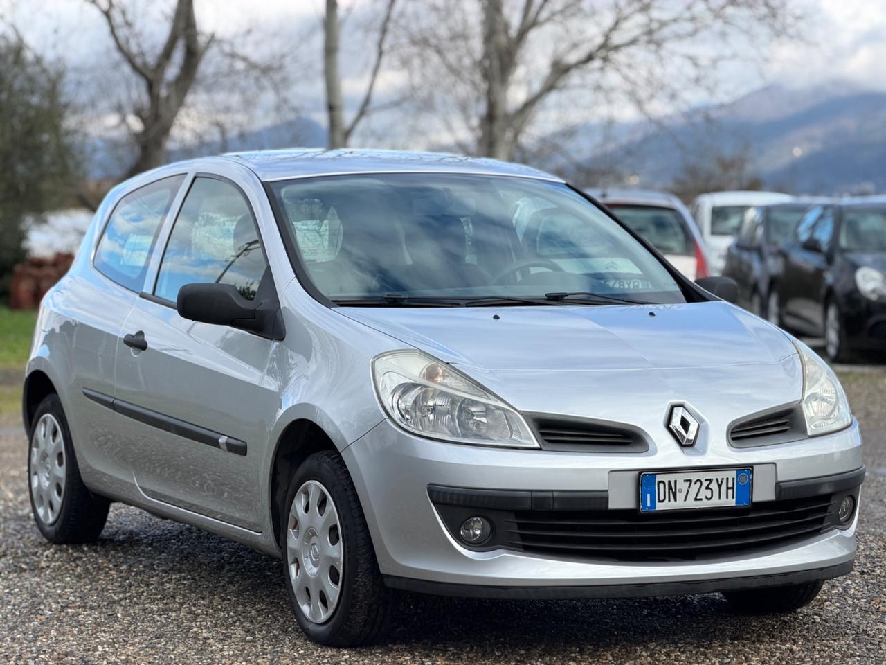 Renault Clio 1.2 16V 3 porte Dynamique