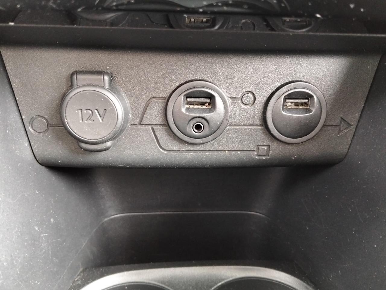 Peugeot 2008 PureTech 82 ETG5 Automatik S&S*Navi*Pelle