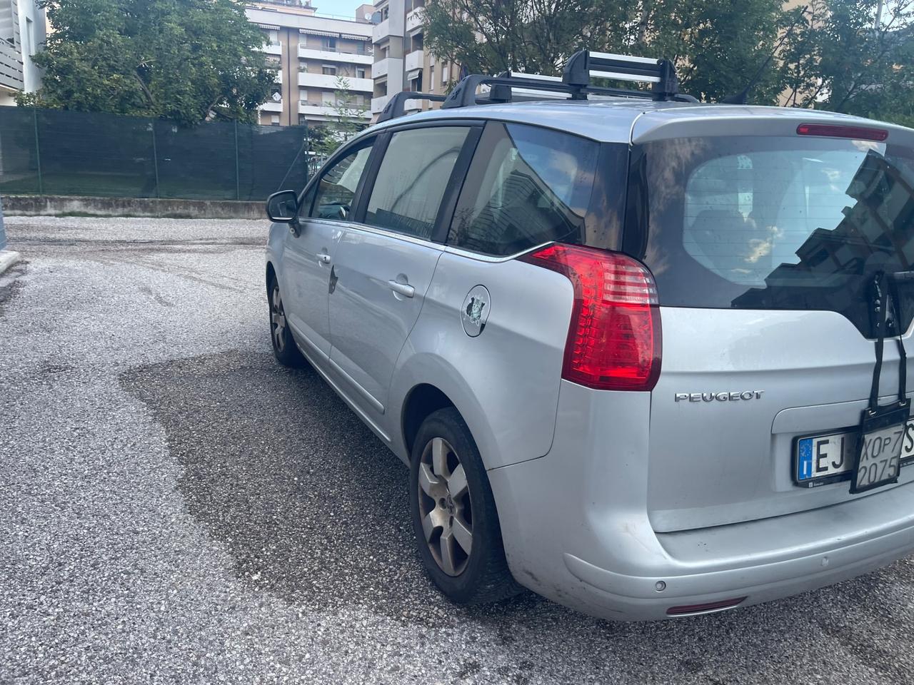 Peugeot 5008 1.6 HDi 112CV Business 7 POSTI