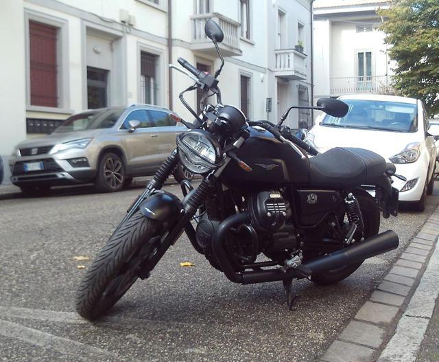 MOTO GUZZI V7 Stone S