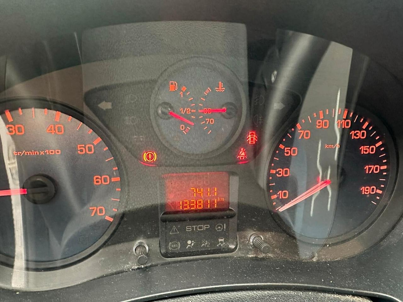 Peugeot Partner Tepee 1.6 e-HDi 92 CV S&S Outdoor