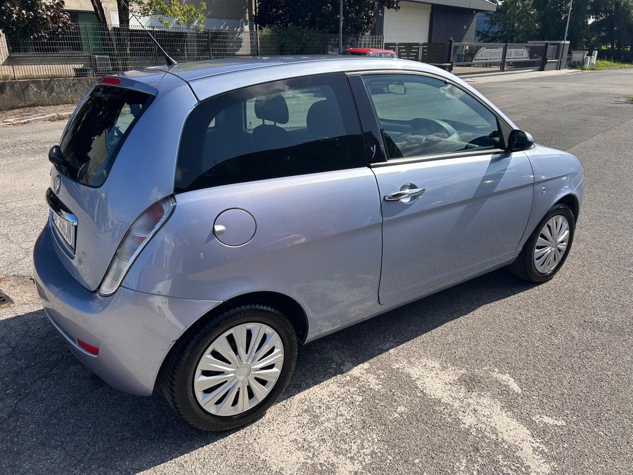 Lancia Ypsilon 1200 neopatentati