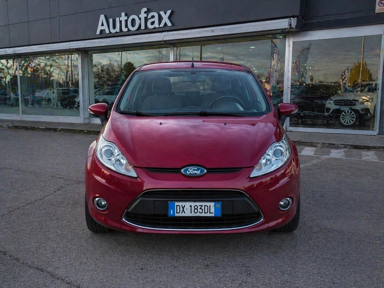 FORD FIESTA 1.4 TDCI TITANIUM – – REVISIONATA – PERFETTA Ottima Ford Fiesta 1.4 TDCI 68 cv, versione Titanium, auto affidabile ed economica nei consumi, ideale per uso quotidiano. Immatricolazione: 2009 Chilometraggio: 150.000 km Alimentazione: