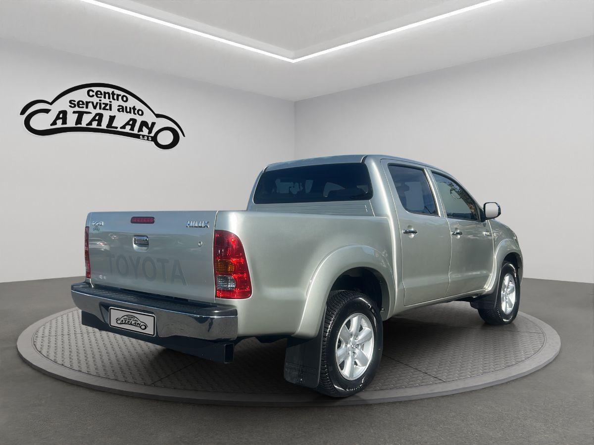 TOYOTA - Hilux 3.0 d-4d 171CV double cab SR 4x4 ridotte