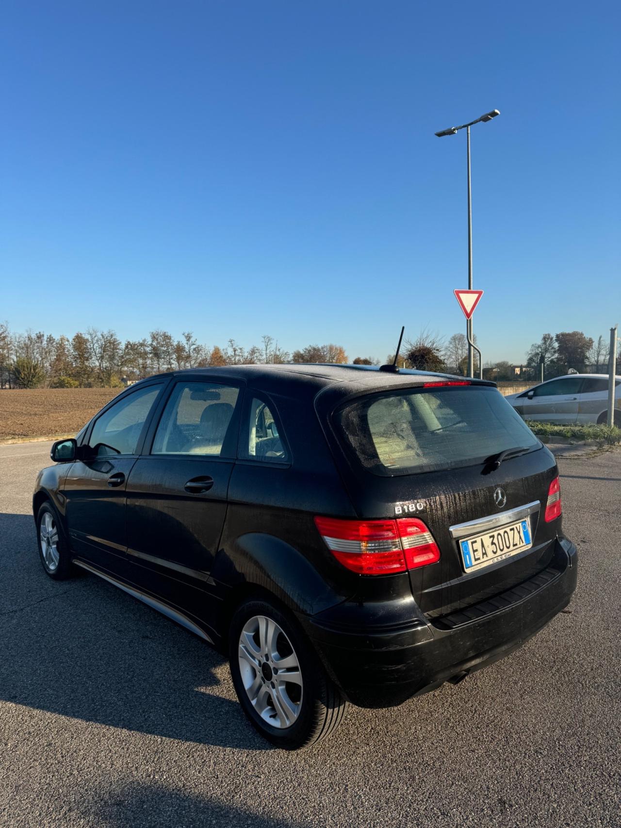 Mercedes-benz A 180 BlueEFFICIENCY Premium