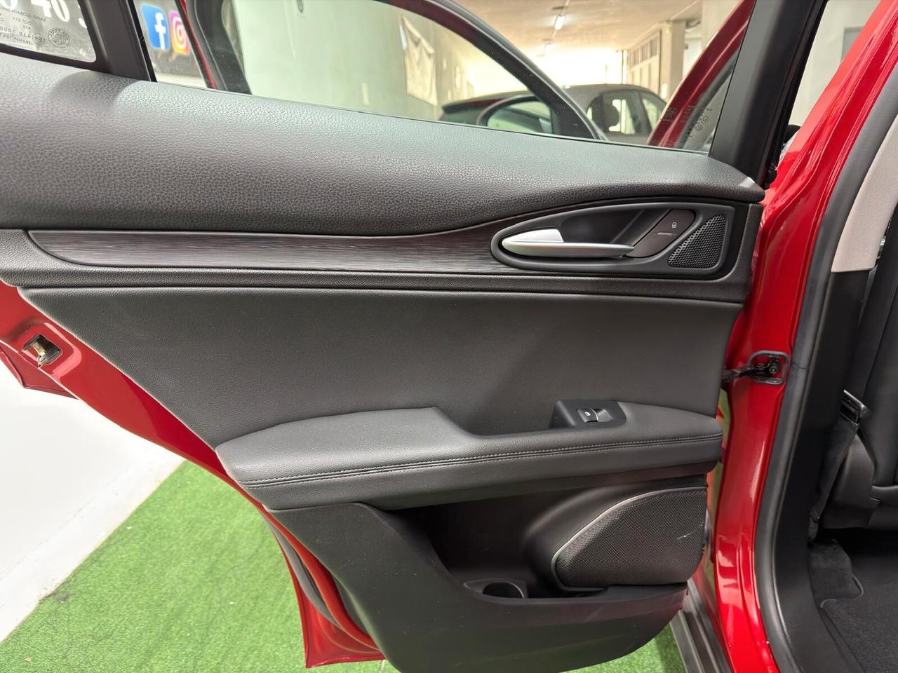 Alfa Romeo Stelvio 2.2 Turbodiesel 180 CV AT8 RWD Executive