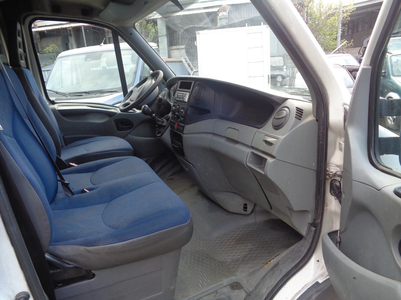 Iveco Daily 35S12P 2.3 Hpi PL Cabinato