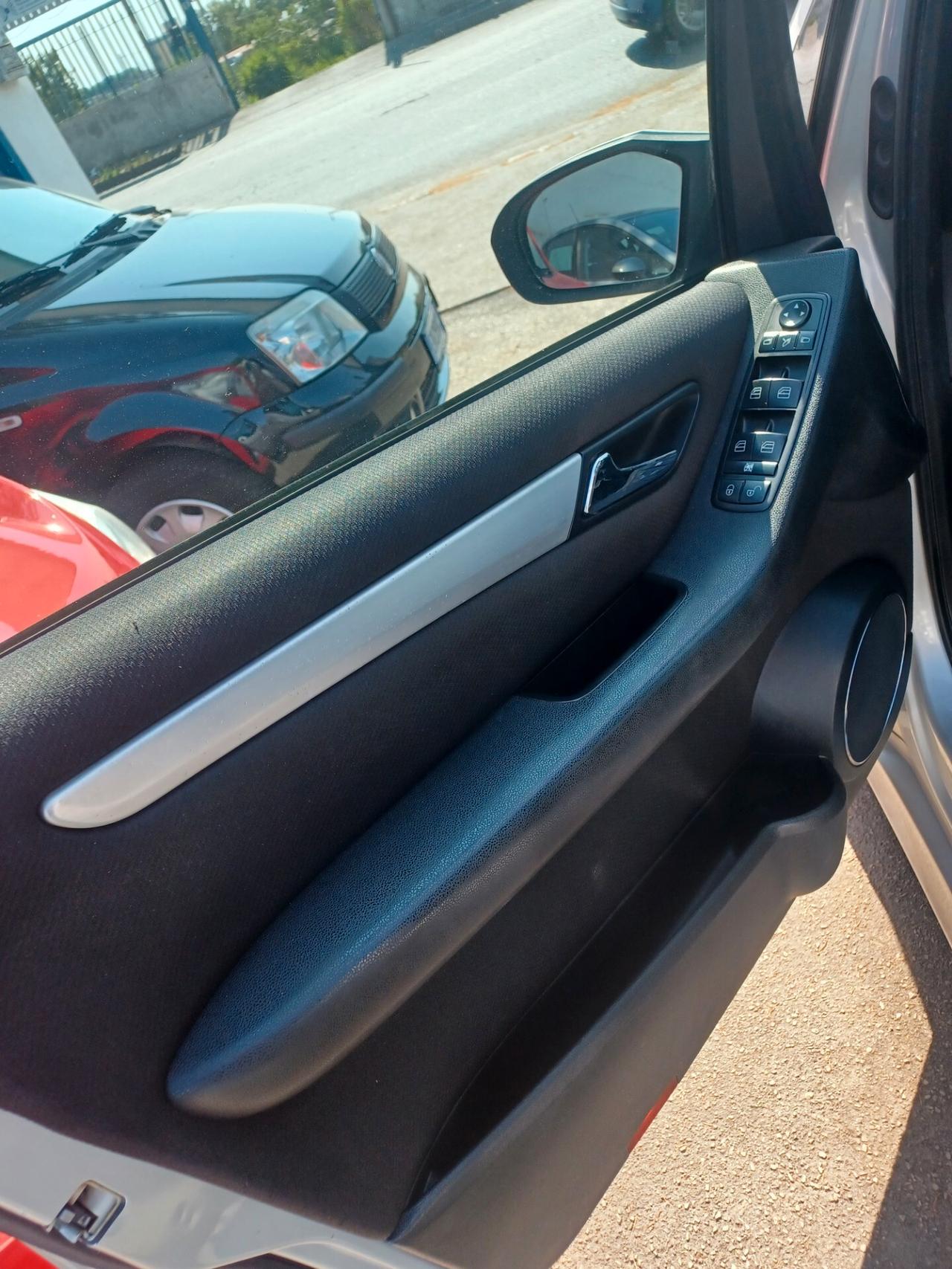 Mercedes-benz B 180 CDI Sport PARI AL NUOVO