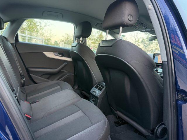 AUDI A4 S tronic S line GARANZIA