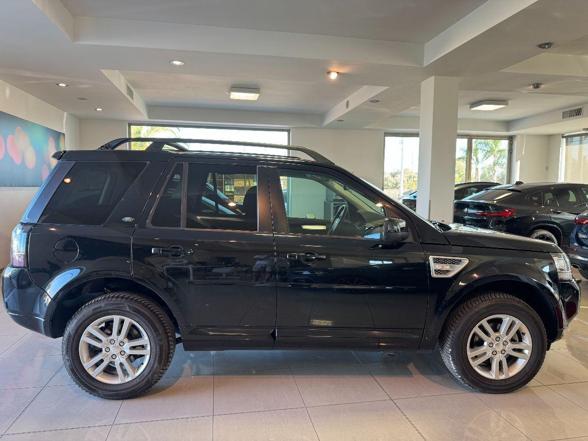 LAND ROVER Freelander 2.2 TD4 SE Black Edition