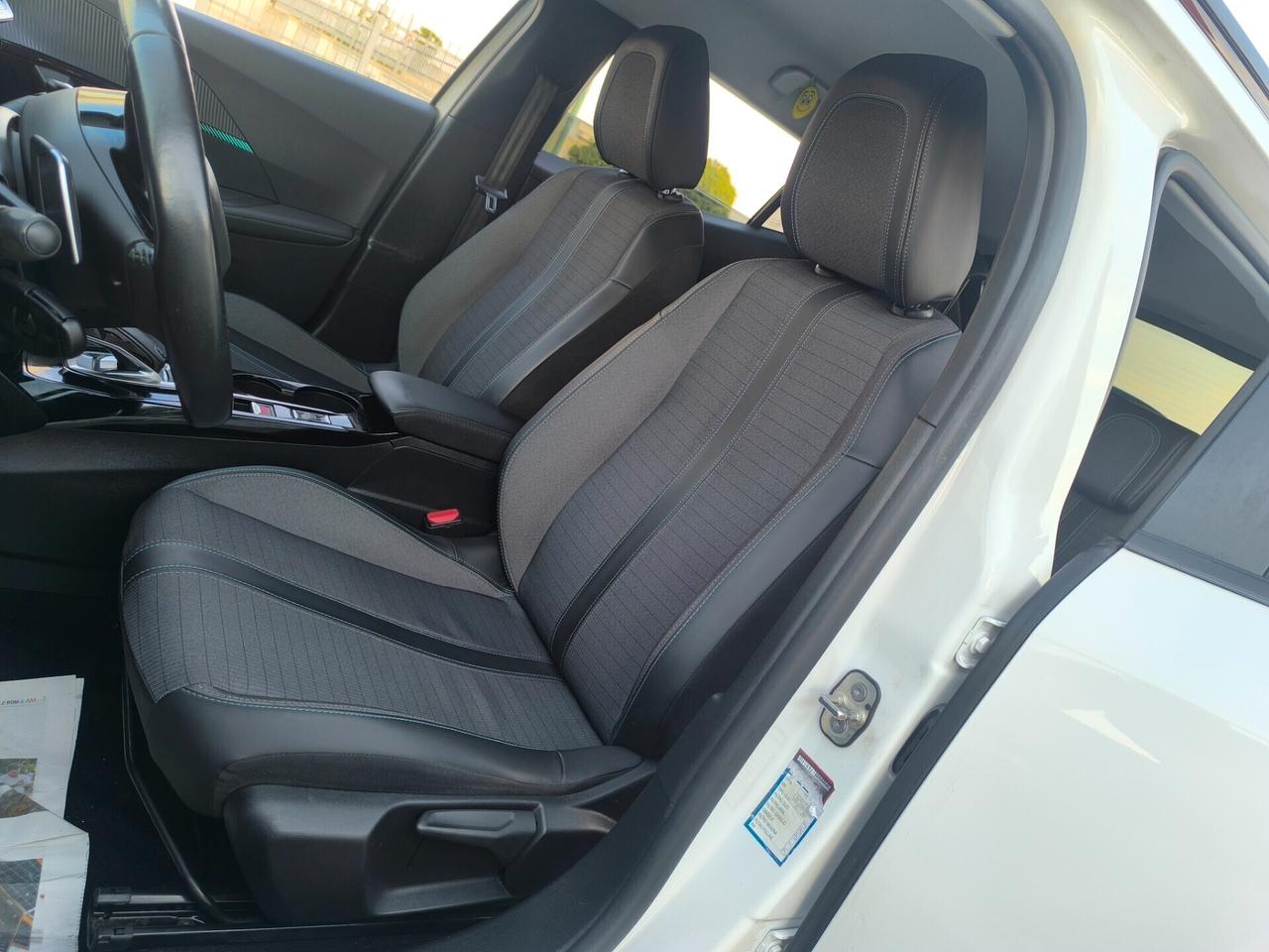 PEUGEOT 2008 1.5 DIESEL EAT8 ALLURE PACK NAVI 10 HD/COCKPIT/