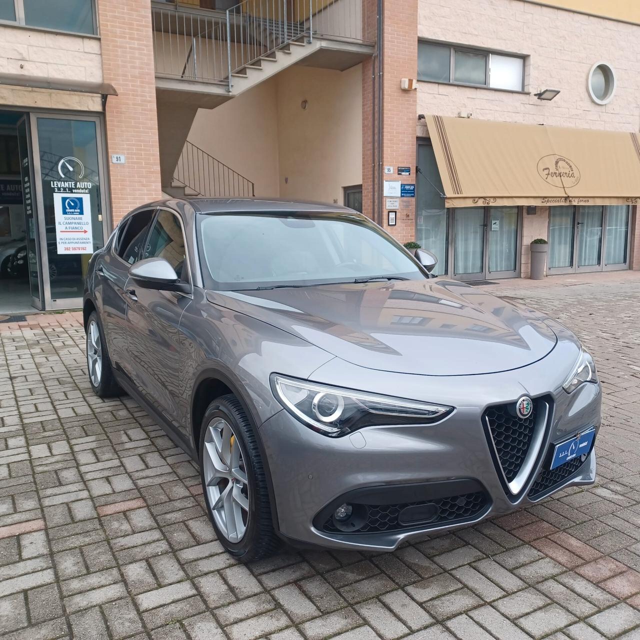 104.880 KM STELVIO 2.1 TDI AUTOM PARI AL NUOVO