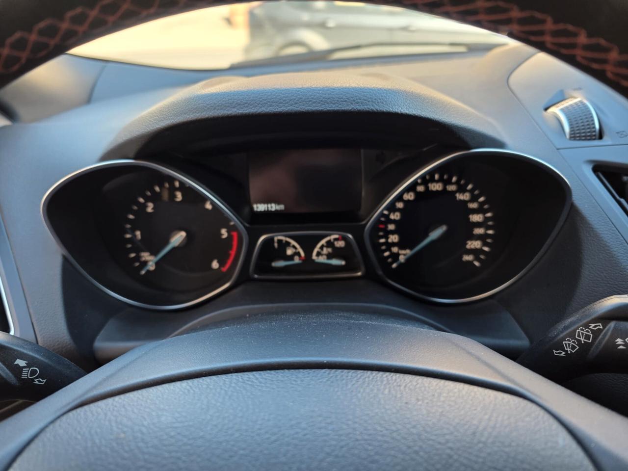 Ford Kuga 1.5 TDCI 120 CV S&S 2WD ST-Line