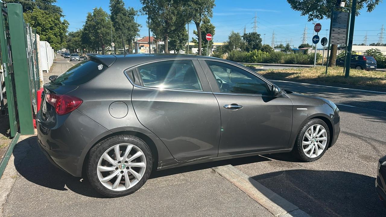 Alfa Romeo Giulietta 1.6 JTDm-2 105 CV Distinctive