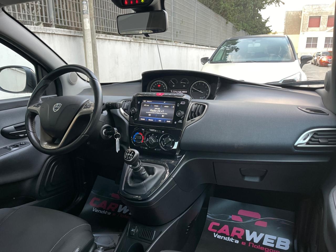 LANCIA YPSILON 70CV S&S HYBRID Gold 2022