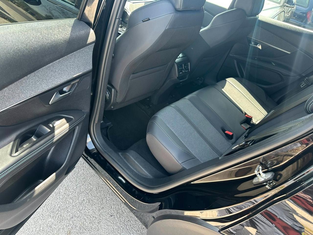 Peugeot 3008 BlueHDi 130 S&S EAT8 Allure Pack