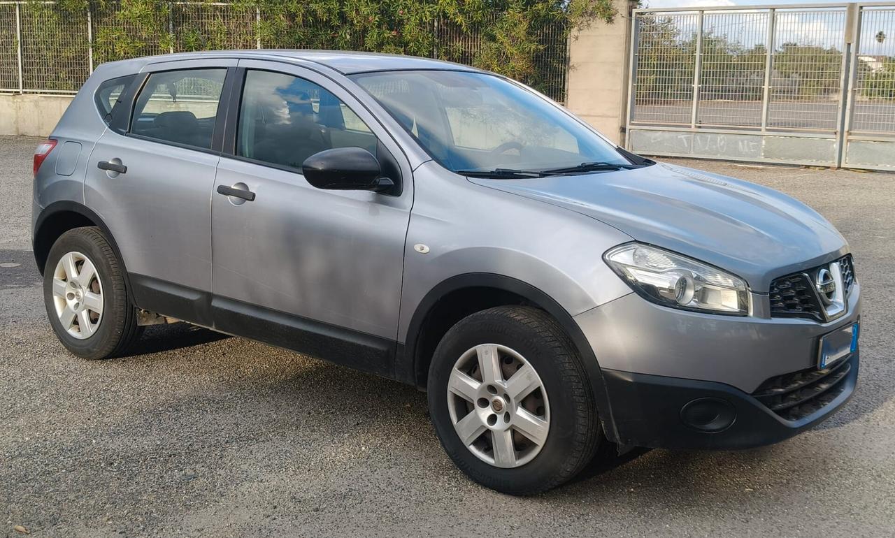 Nissan Qashqai 1.5 dCi con gancio traino