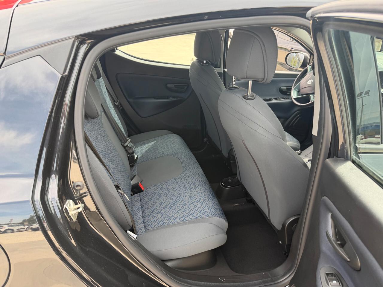 Lancia Ypsilon 1.0 FireFly 5 porte S&S Hybrid Gold