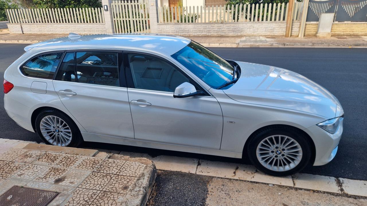BMW 318 Touring Luxury anno 2014