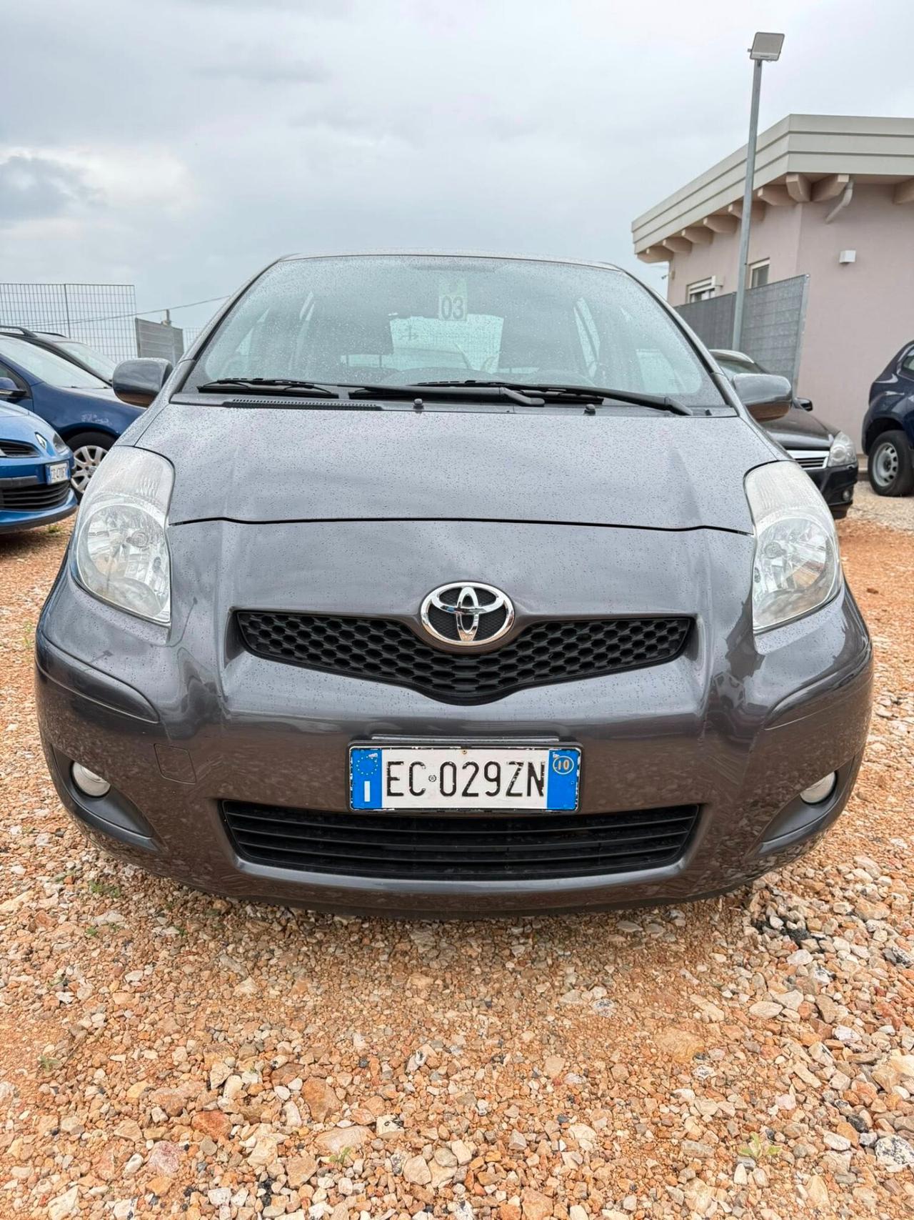 Toyota Yaris 1.3 5 porte Sol