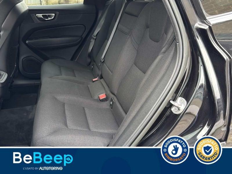 Volvo XC60 2.0 B4 MOMENTUM PRO AWD AUTO