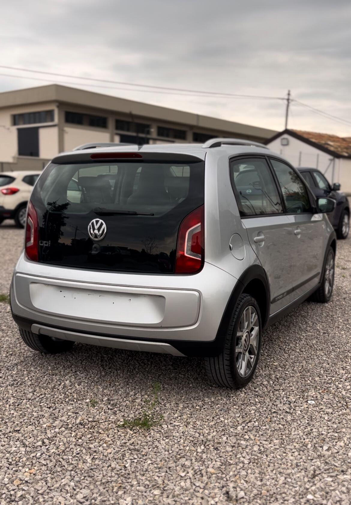 Volkswagen up! 1.0 75 CV 5p. Cross