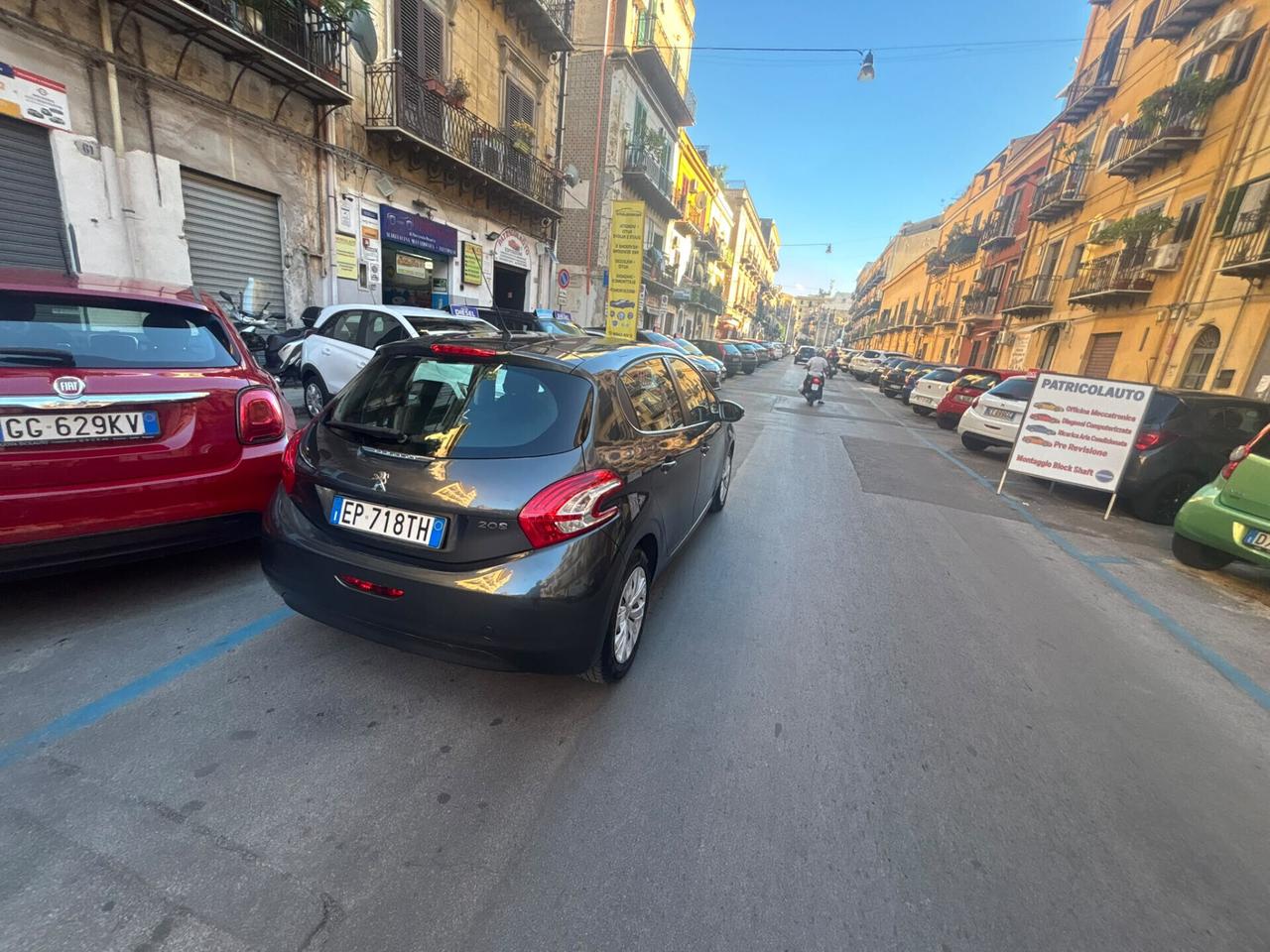 Peugeot 208 1.2 VTi 82 CV 5 porte FINANZIABILE