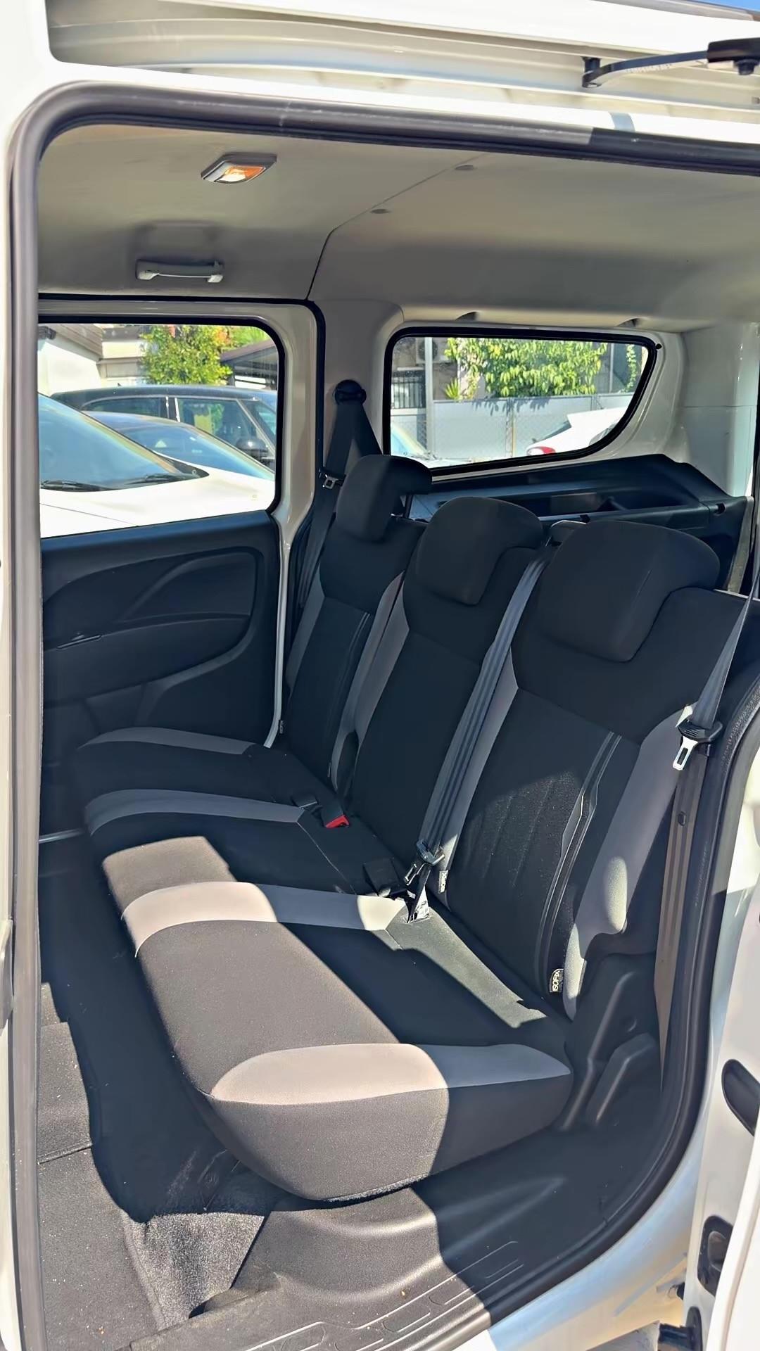 Fiat Doblo Maxi 1.6 5Posti