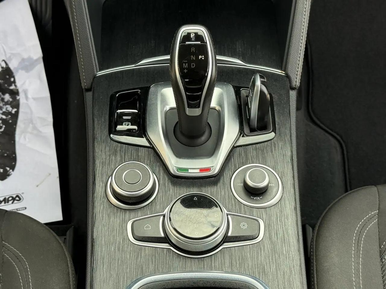 Alfa Romeo Stelvio 2.2 Turbodiesel 190 CV RWD Business