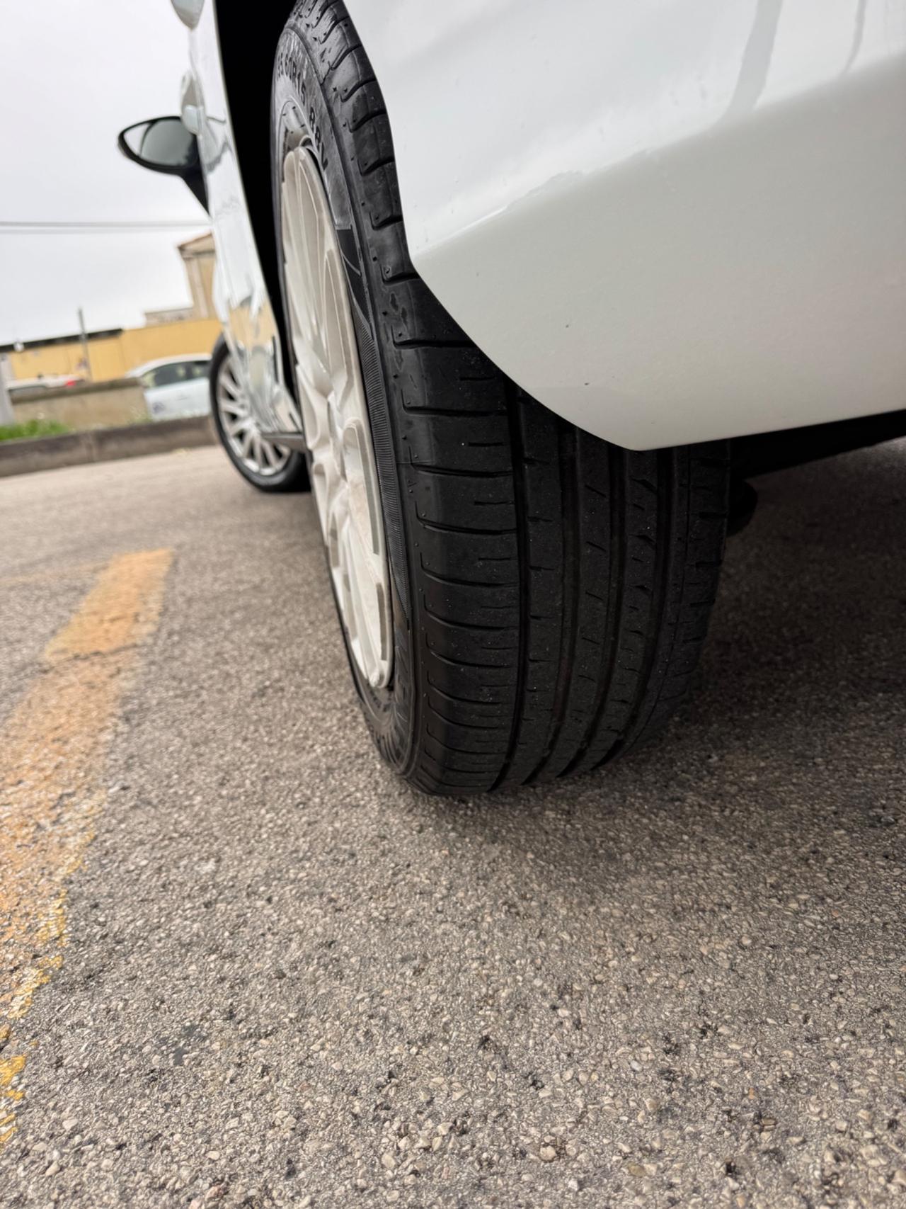 Ford B-Max POCHI KM/UNICO PROPRIETARIO