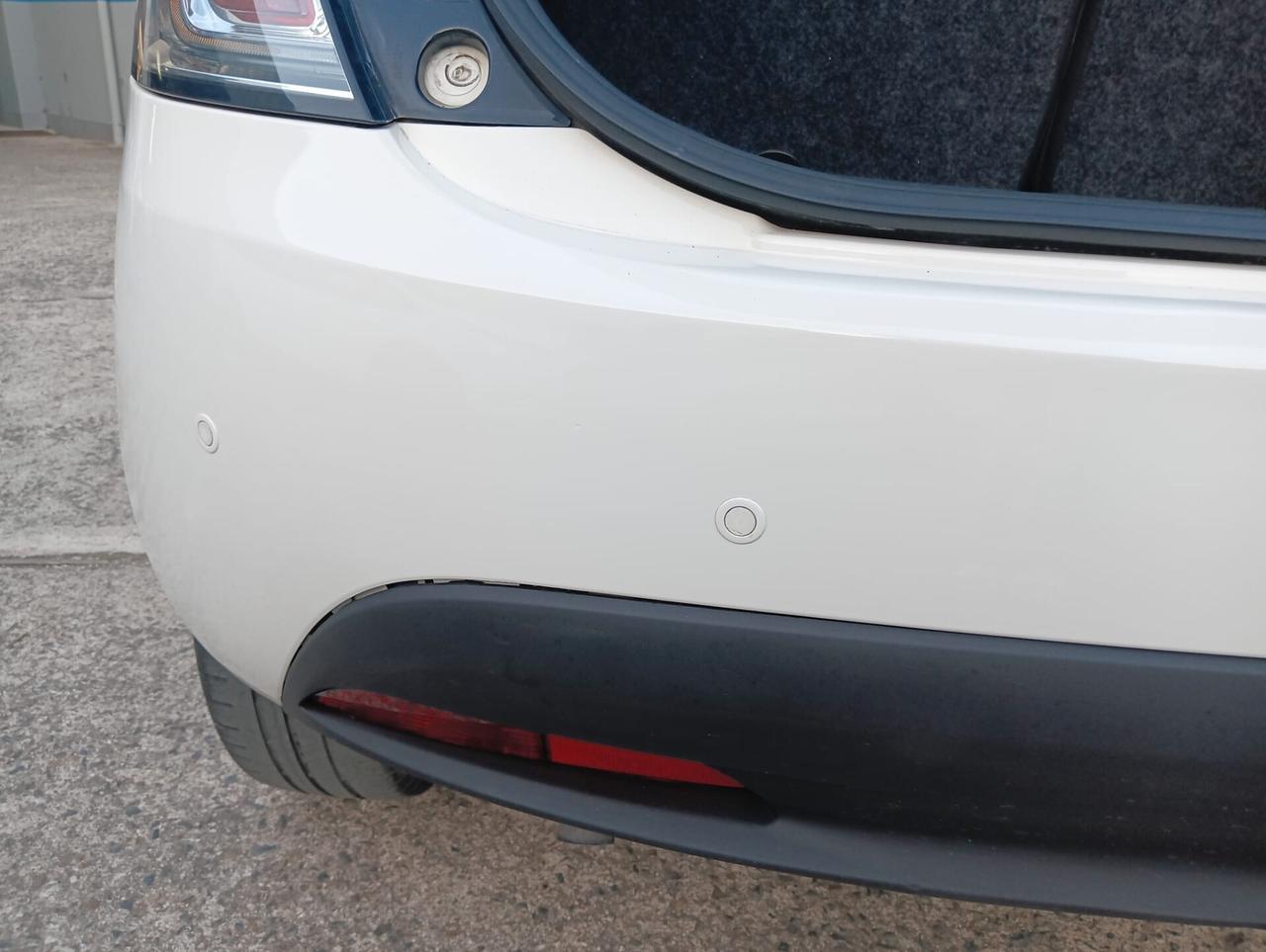 Lancia Ypsilon 1.2 69 CV 5 porte S&S Silver