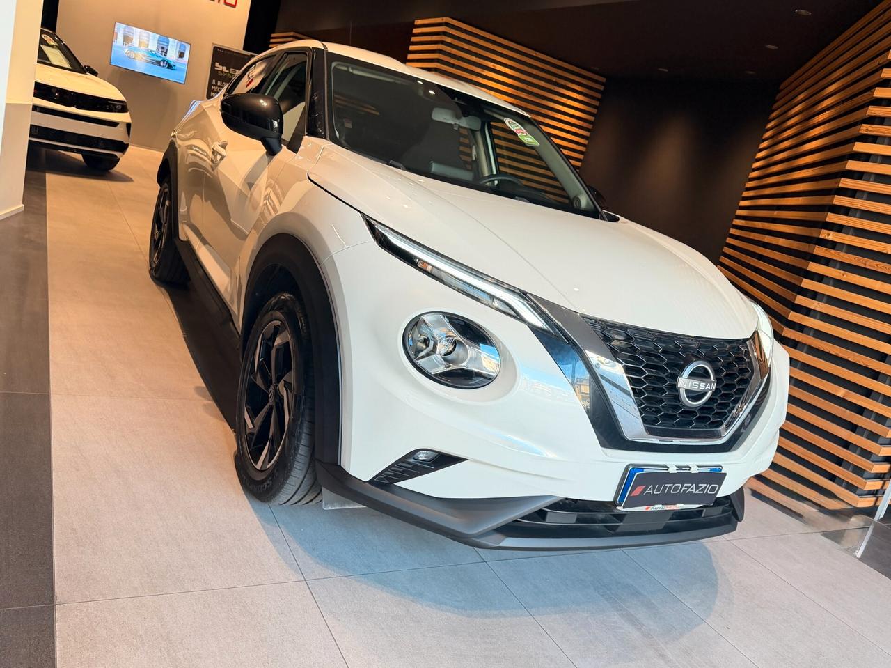 Nissan Juke 1.0 DIG-T 114 CV Acenta Business